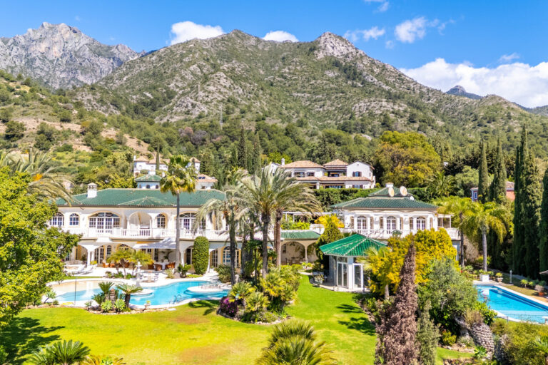 Luxury 14 Bedroom Estate in Cascada de Camoján, Marbella Golden Mile
