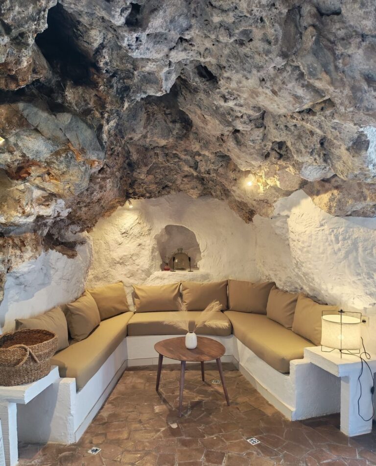 La Cueva Blanca | 4-Bedroom Cave House, Mijas Puebl